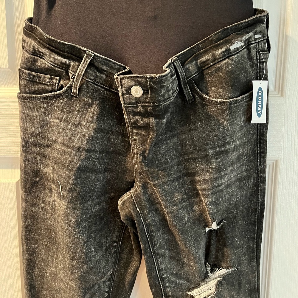 NWT Old Navy Maternity Black Ripped Jeans